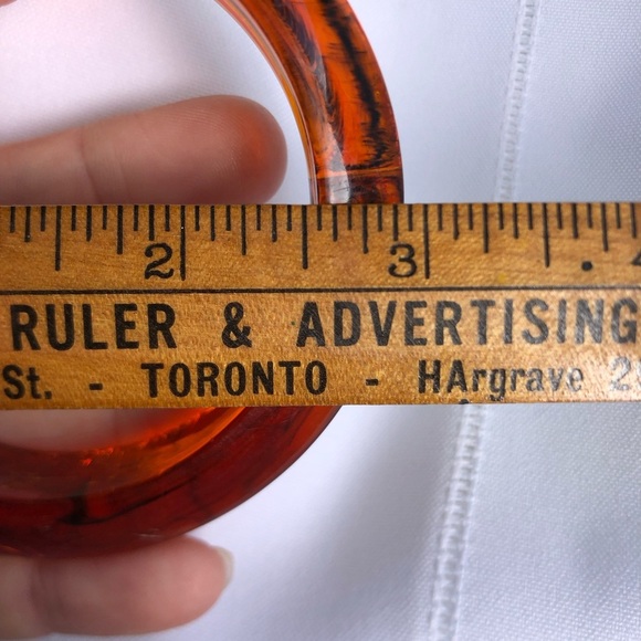 Vtg Amber Lucite Bangle - Picture 7 of 8